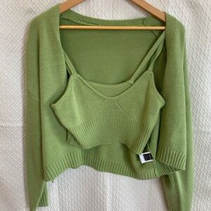 Shein V-Neck Knit Sweater/Tank set. Crop Style Tank. Button Up Sweater. Large